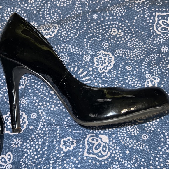 Jessica Simpson high heels - Picture 2 of 4